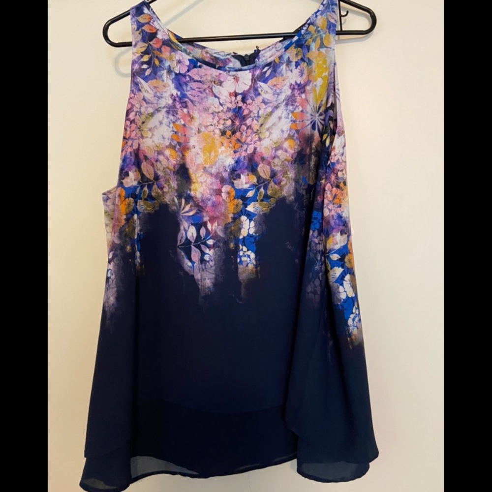 Women’s Floral Tank Top Size XL